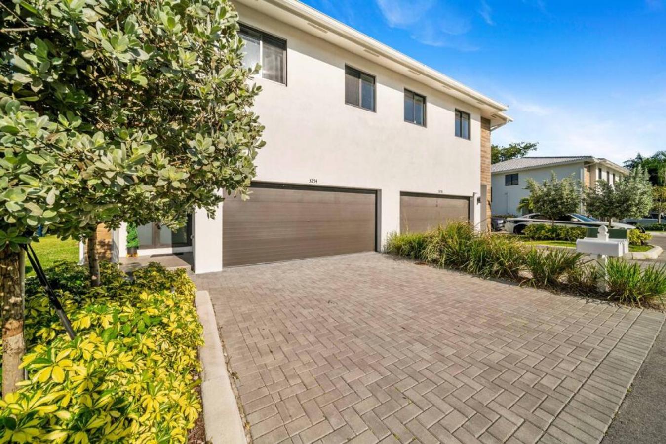 Modern RocknHome Near Hard Rock and FLL Airport view 3