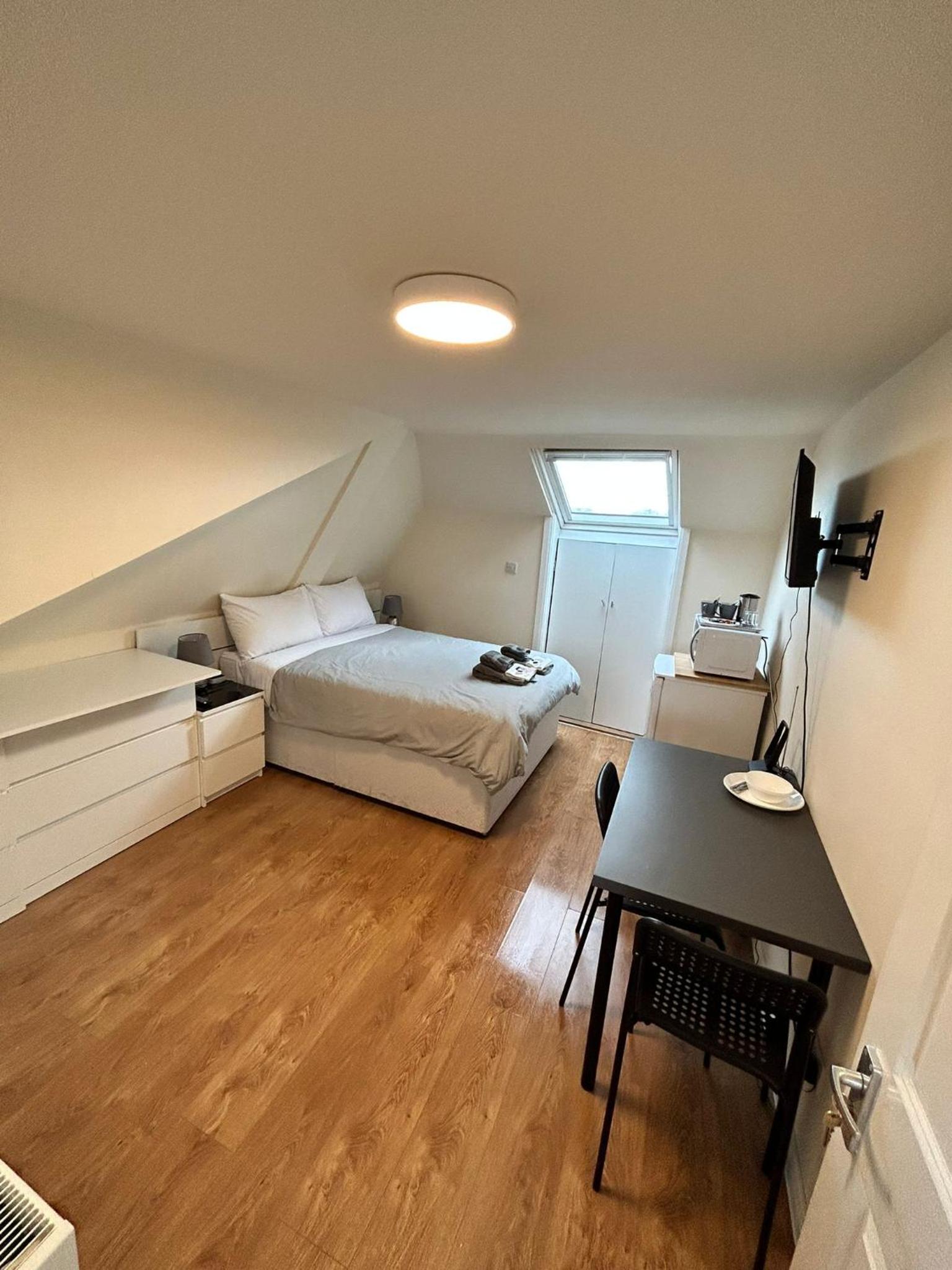 WIllesden Lodge Guest House