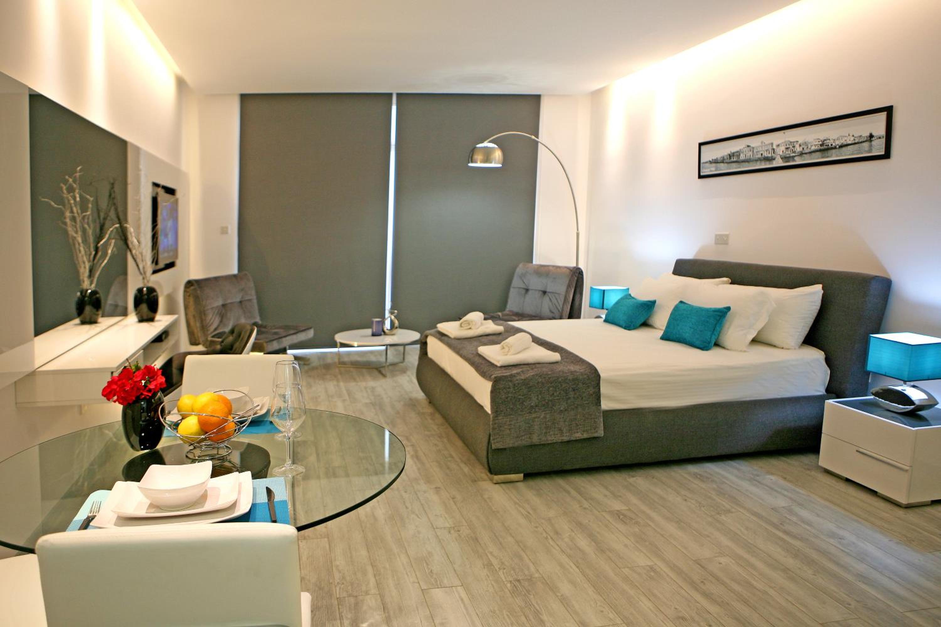 Corina Suites & Apartments