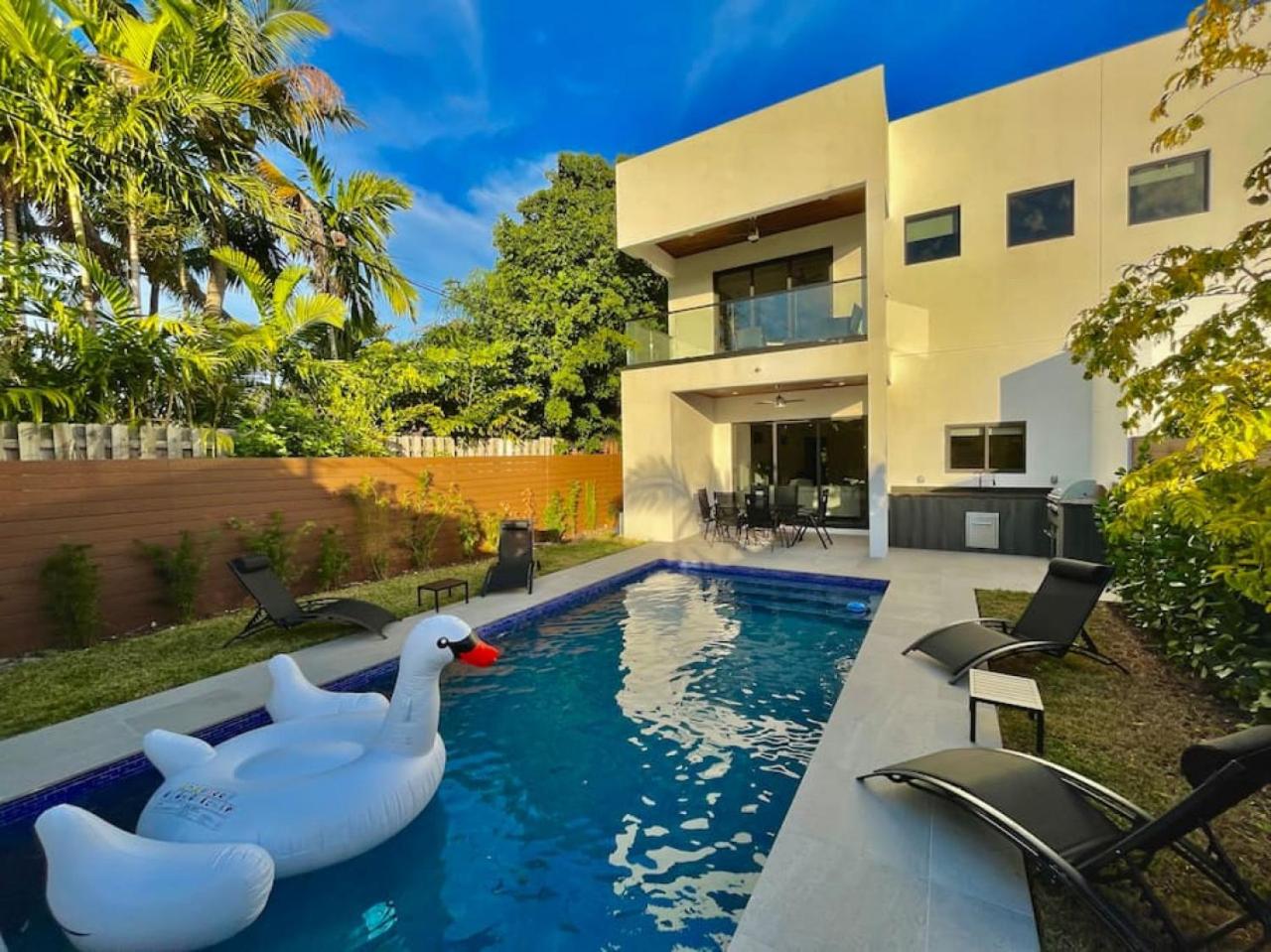 Botanical Oasis Home with 2 Pools view 2