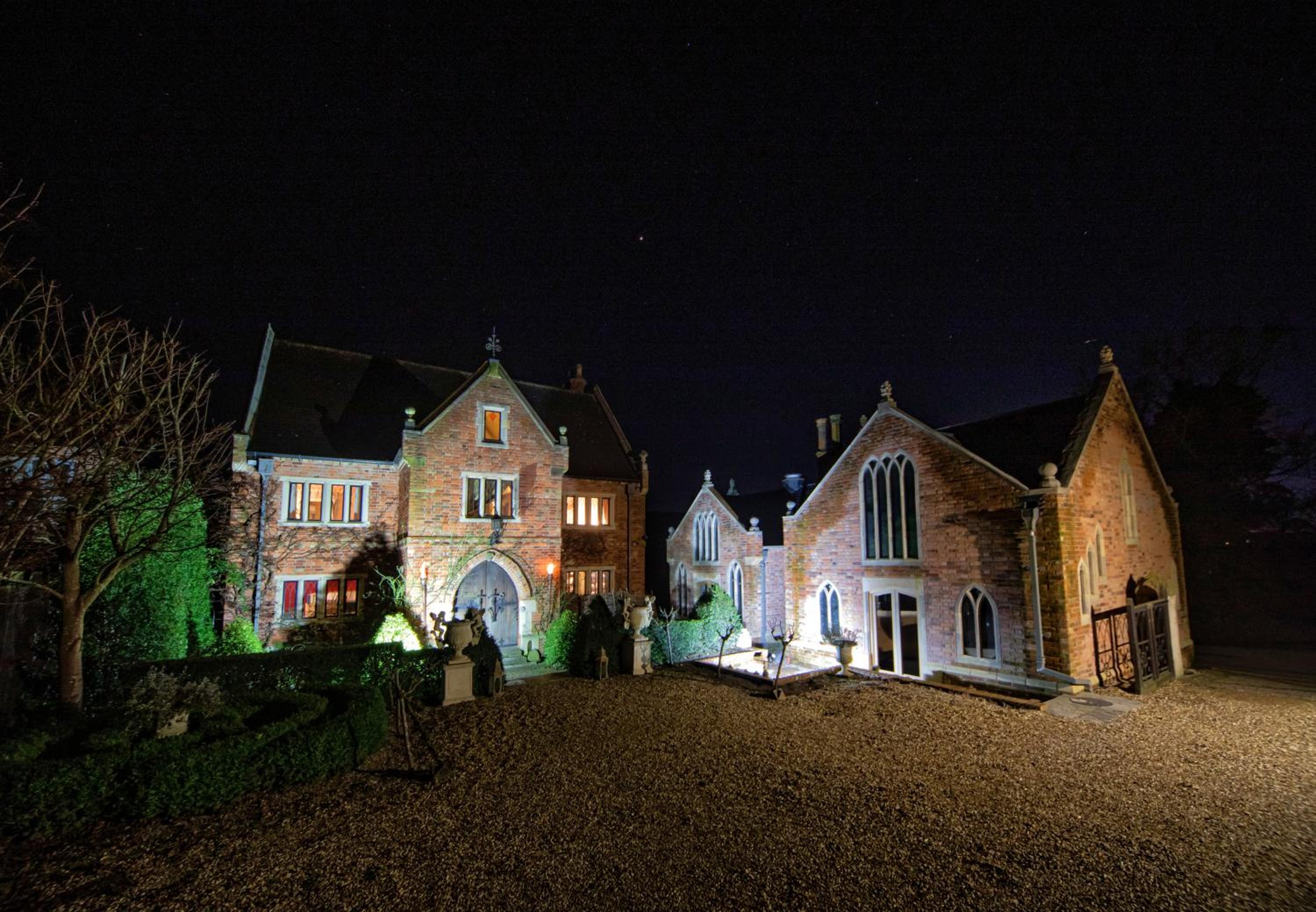 Manor Court