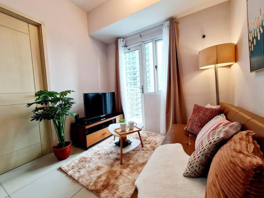 Grass Residences 2BR view 5