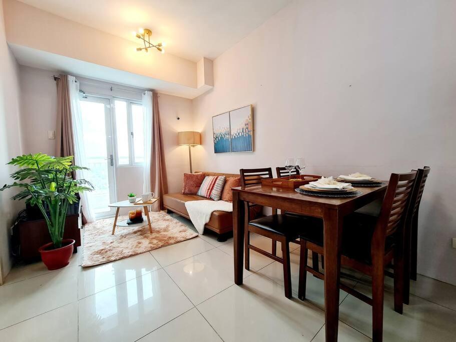 Grass Residences 2BR view 3