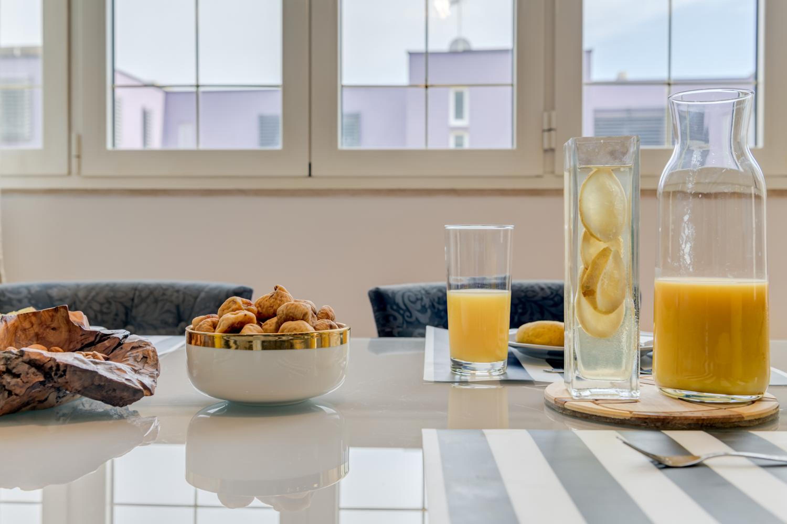 Spacious LUX BEACH Apartment view 4
