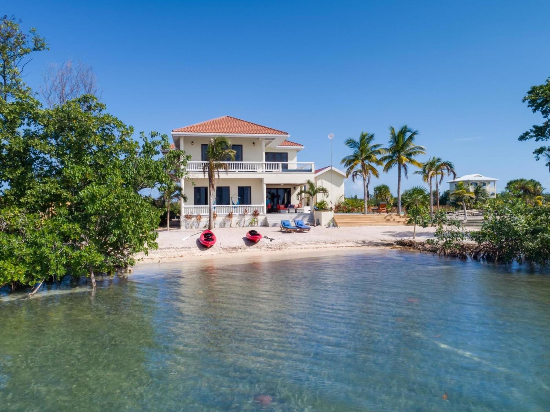 Island Time Gecko - Private Island Beachfront Villa 1 Min From Village