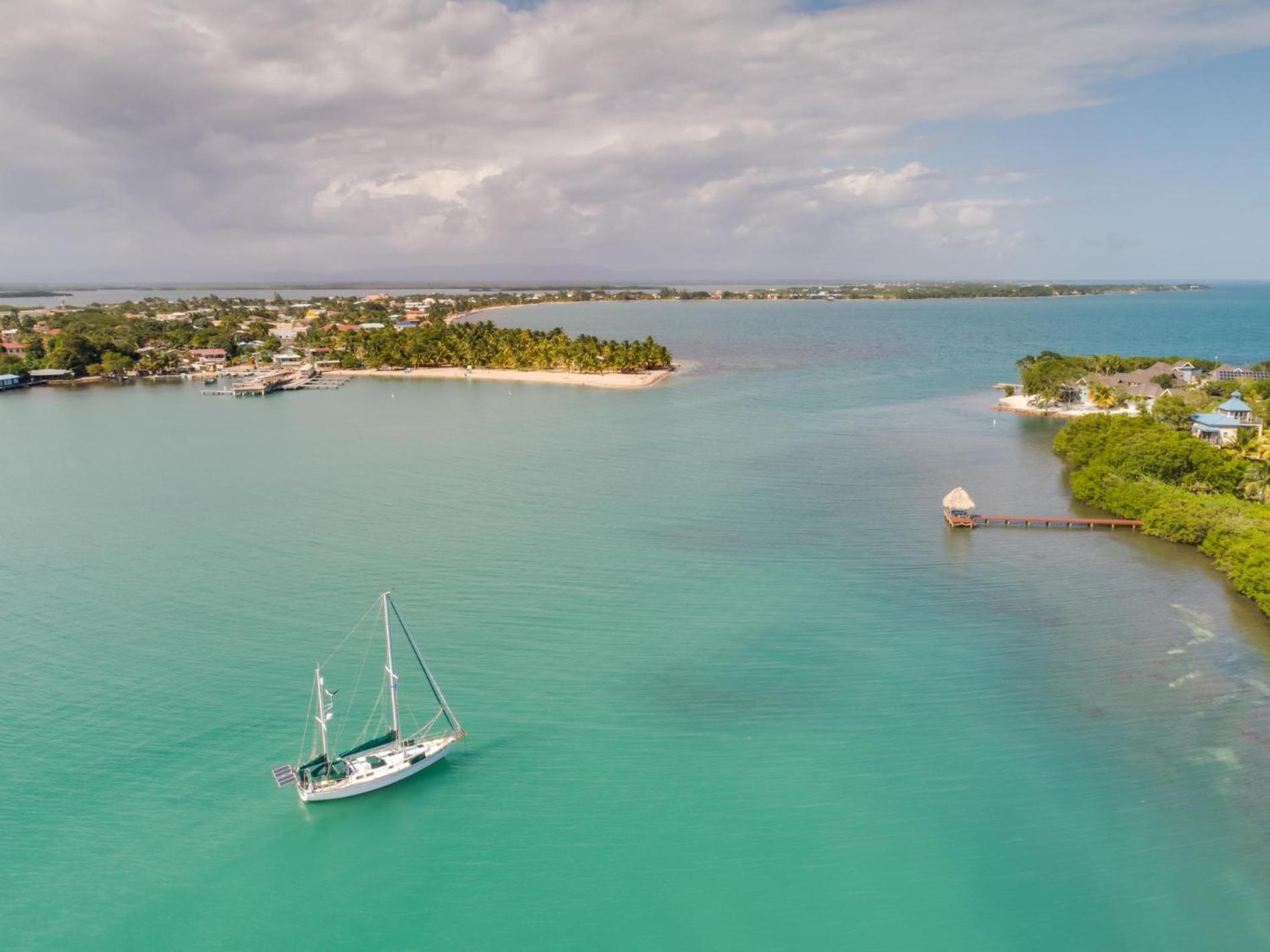 Island Time Gecko - Private Island Beachfront Villa 1 Min From Village