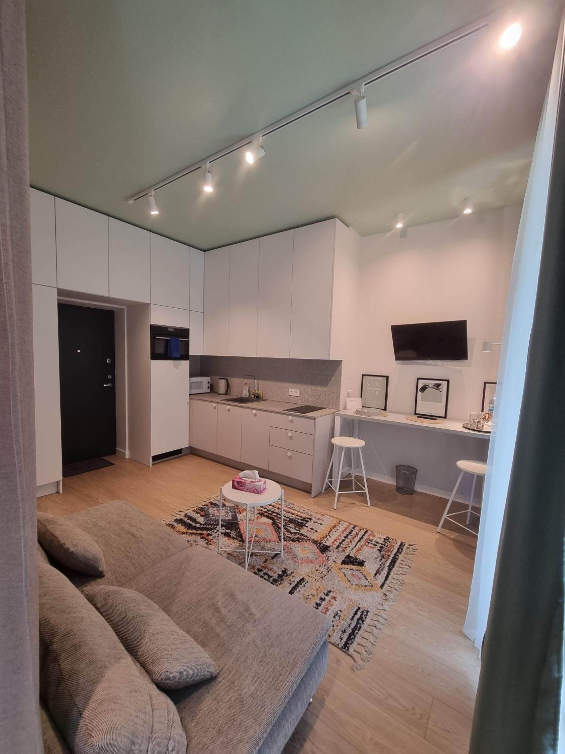 Old Town Renaissance Apartment