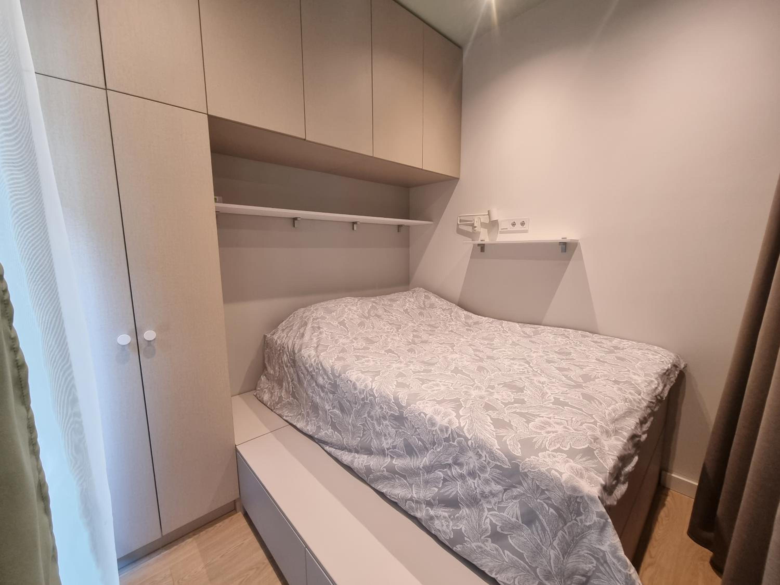 Old Town Renaissance Apartment