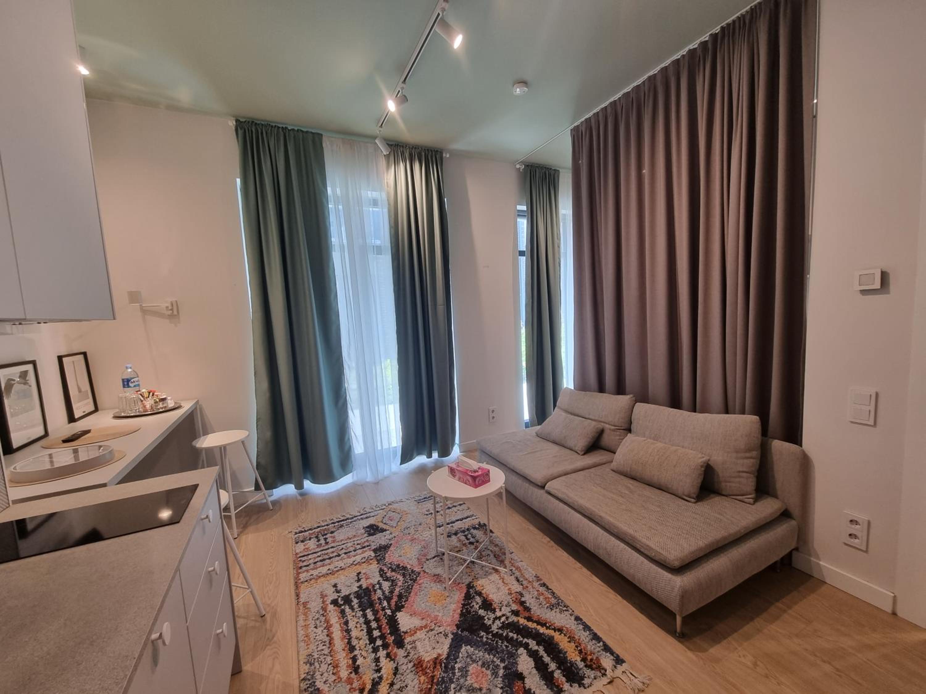 Old Town Renaissance Apartment