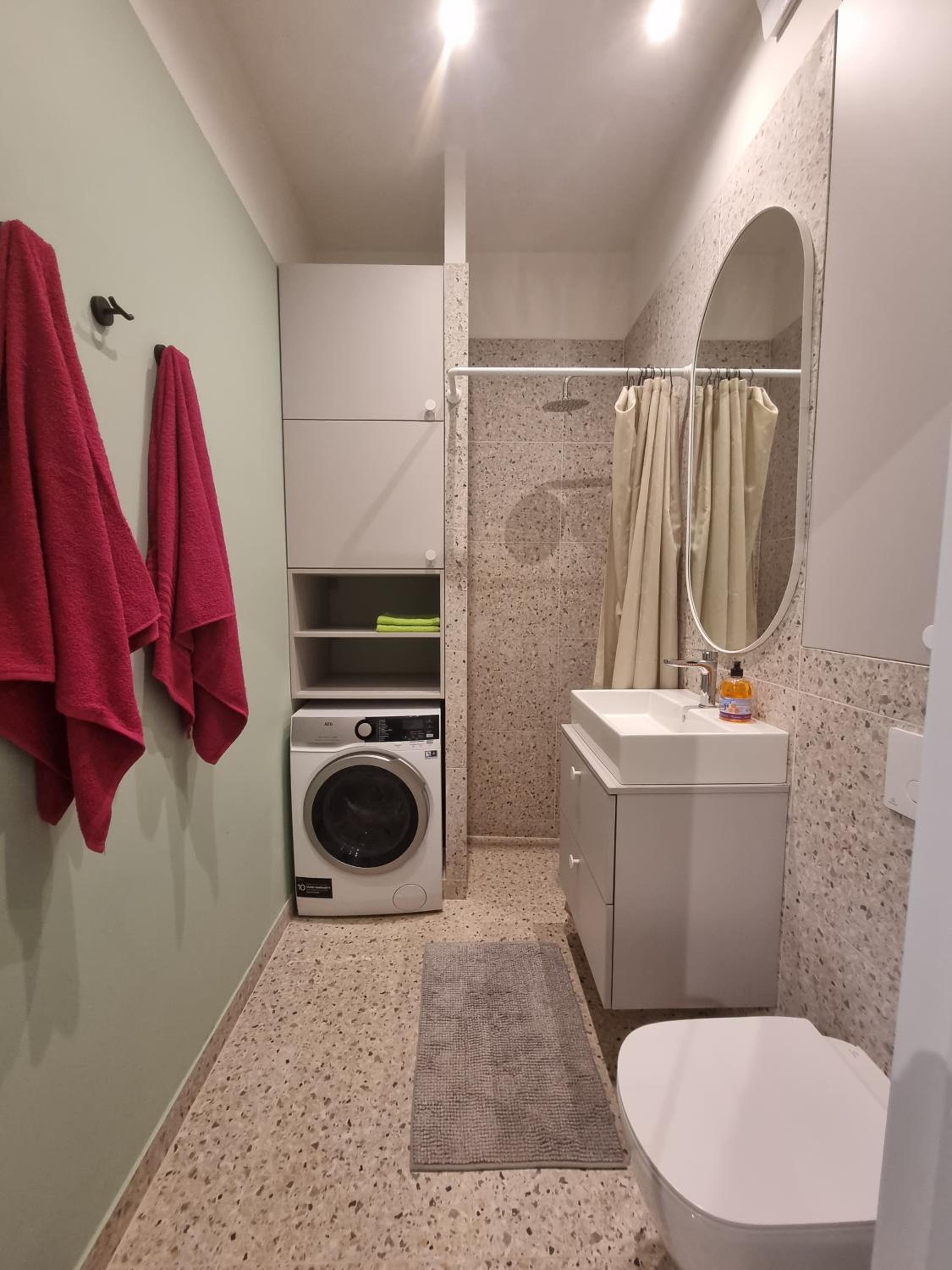 Old Town Renaissance Apartment