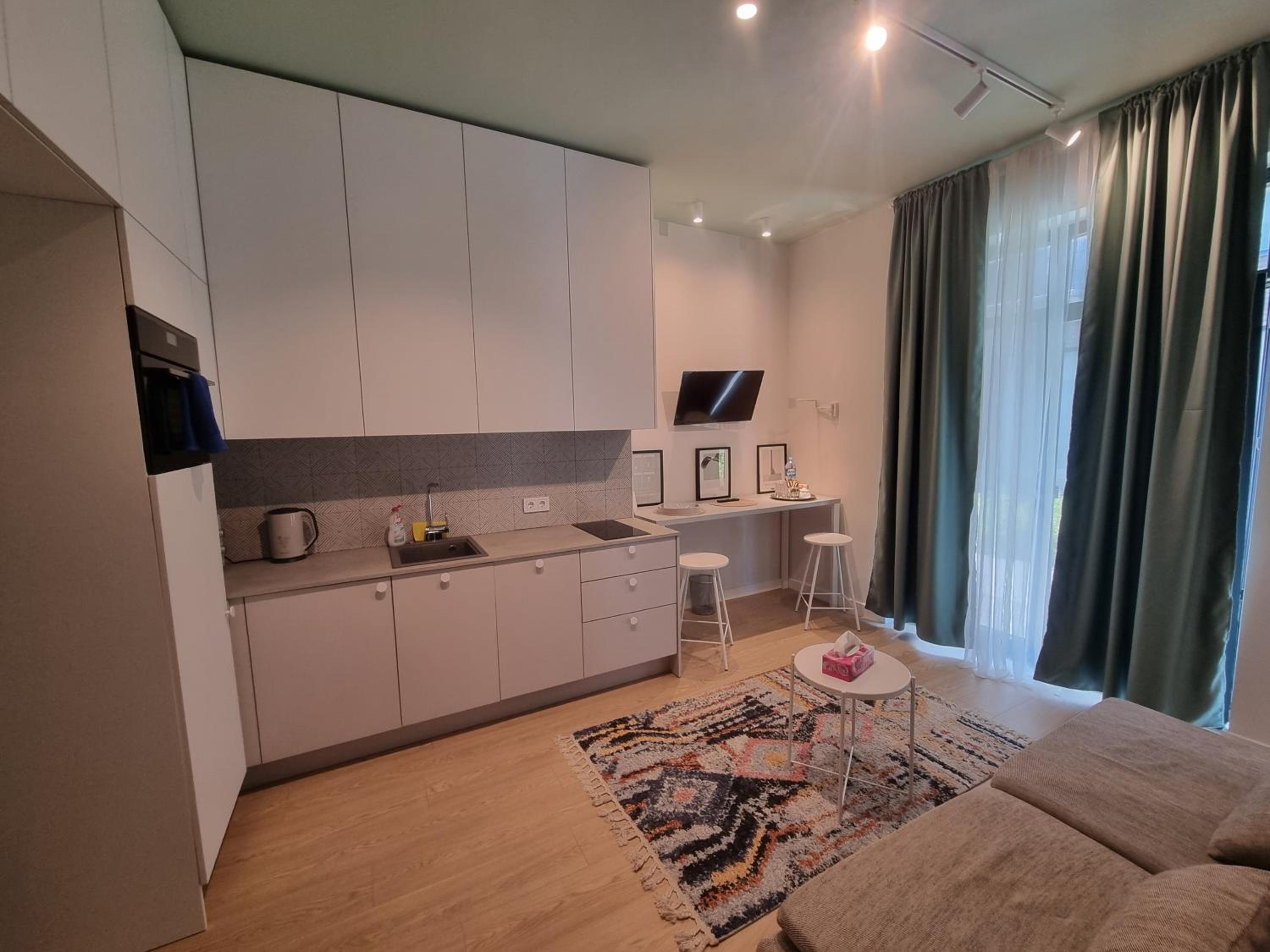 Old Town Renaissance Apartment