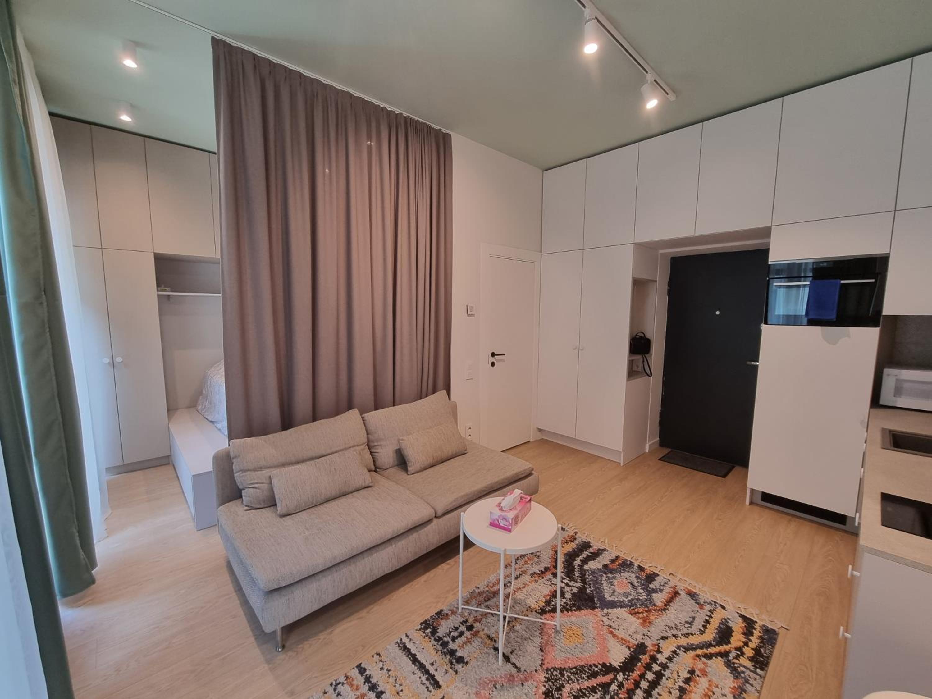 Old Town Renaissance Apartment