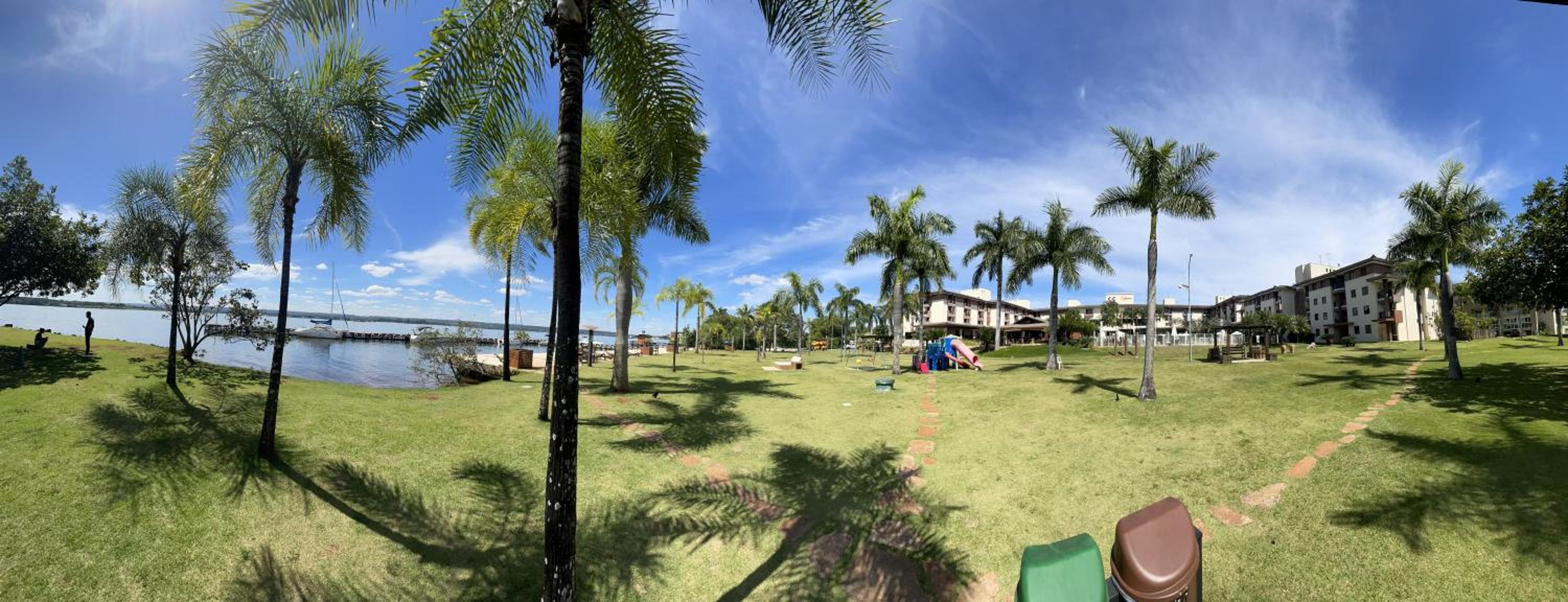 Cond LIFE RESORT Se sinta dentro de uma obra de arte do artista Joan Miro 5 min da Esplanada dos Ministerios COM ATENDIMENTO DE CHECKIN E MIMOS PERSONALIZA