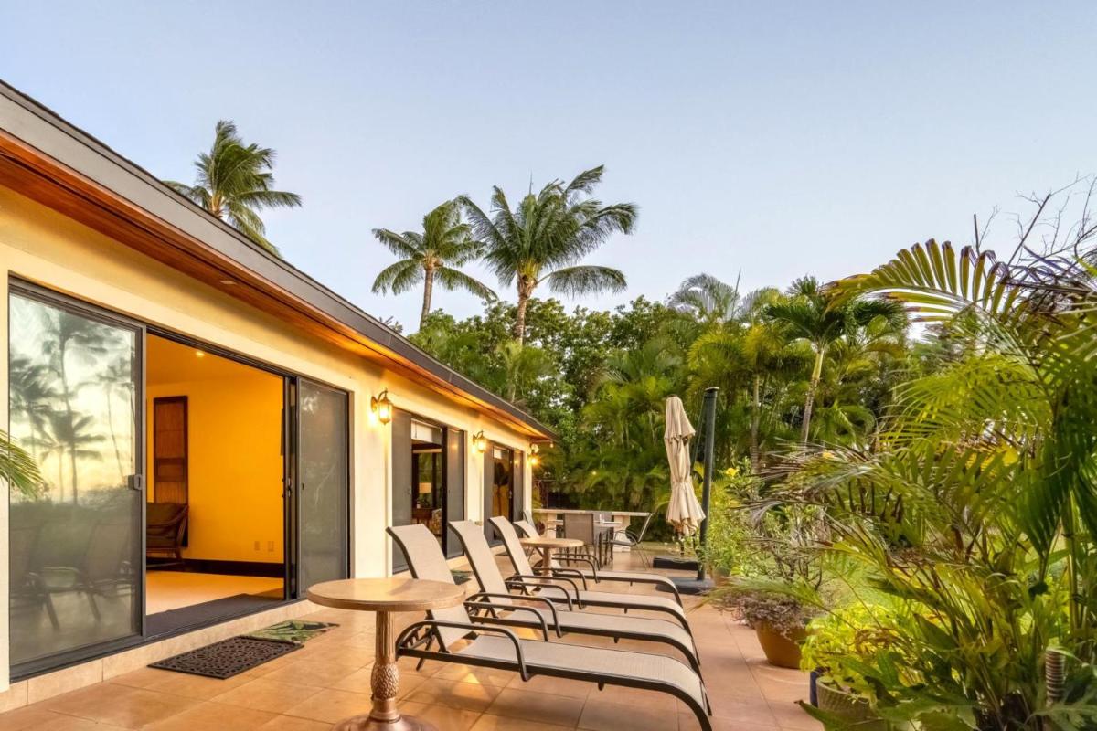 K B M Resorts- HALE-1470 Presidential 3bd 3ba beach-front estate ac private yard view 2