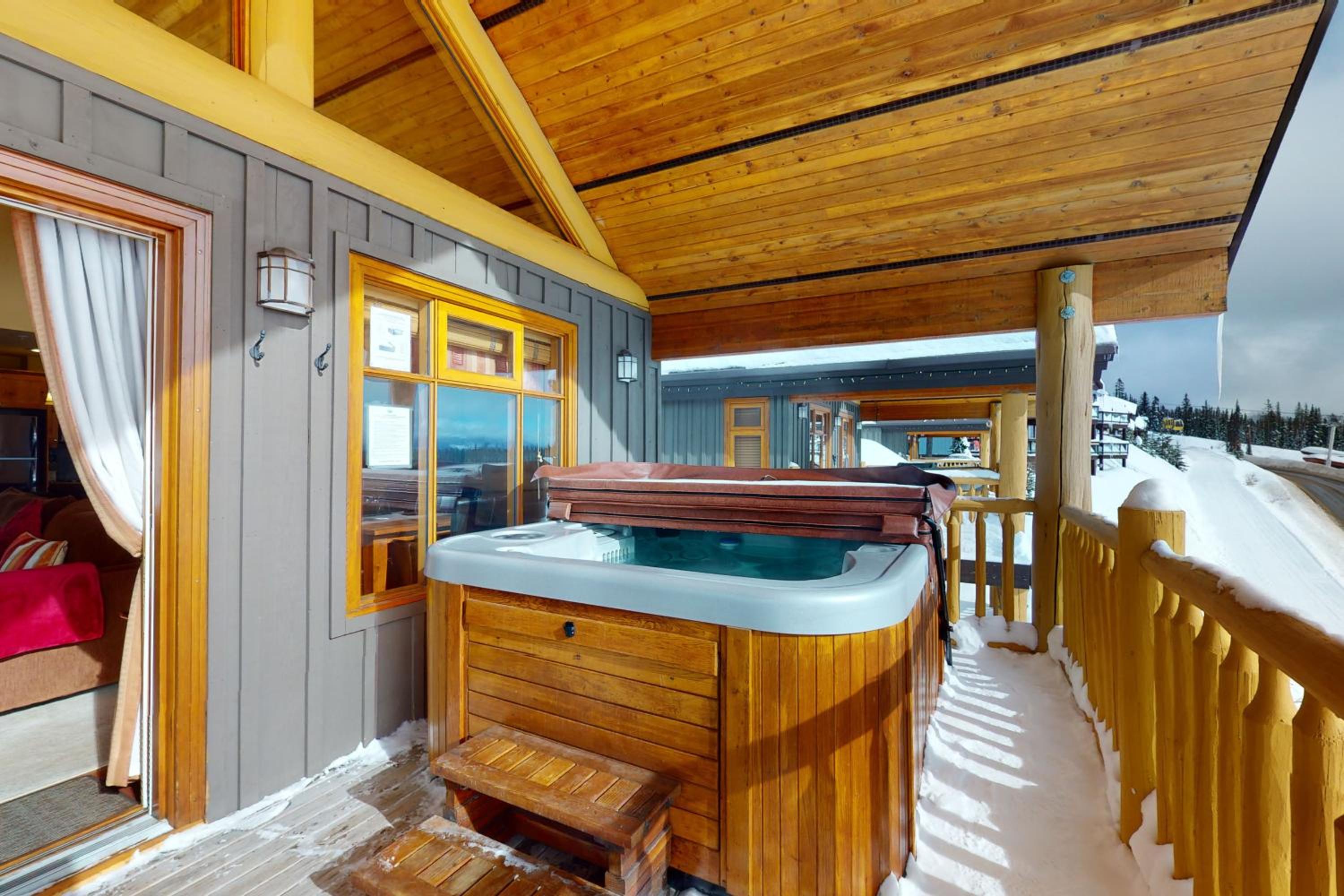 Woodcutter Cabin 16