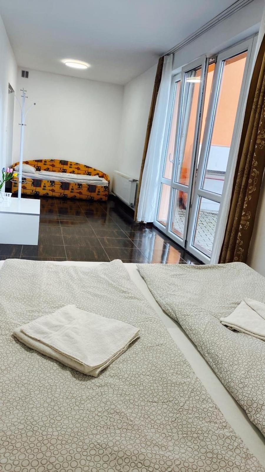 3 Apartments in 1 location