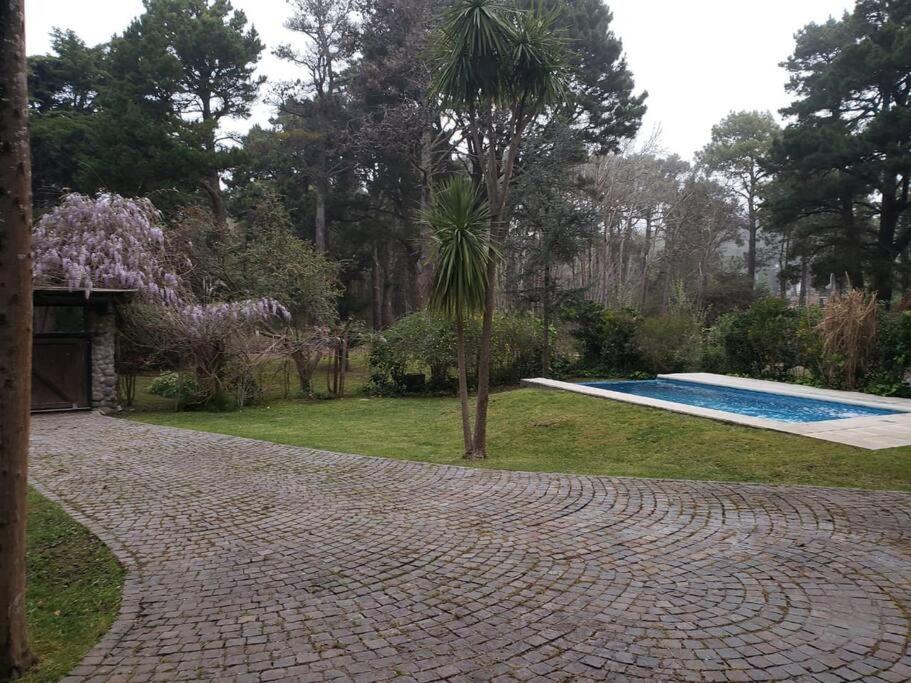 Casa en Cariló, a 2 cuadras de la playa.