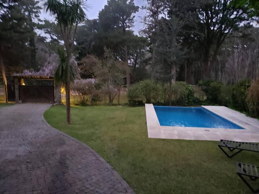Casa en Cariló, a 2 cuadras de la playa.