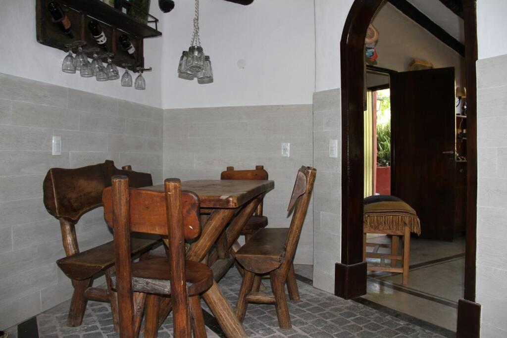 Casa en Cariló, a 2 cuadras de la playa.