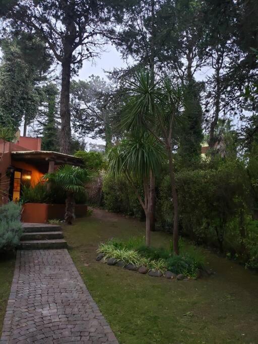 Casa en Cariló, a 2 cuadras de la playa.