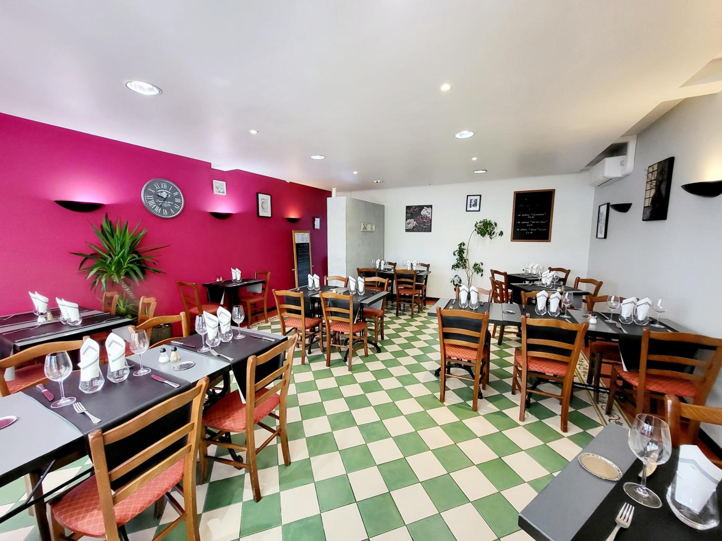 restaurant