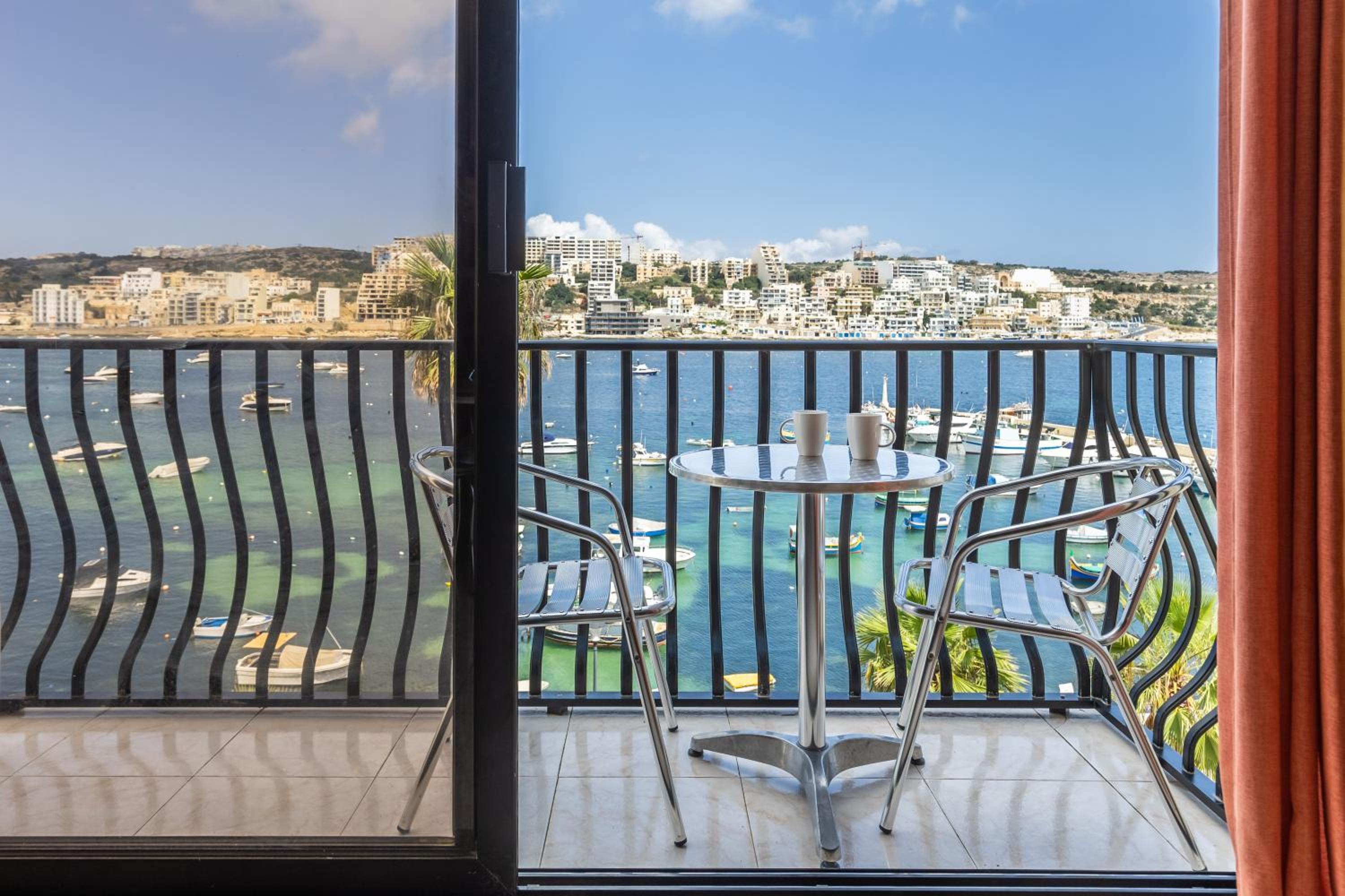 Adorable Seaview apt at St Paul's Bay photo 1
