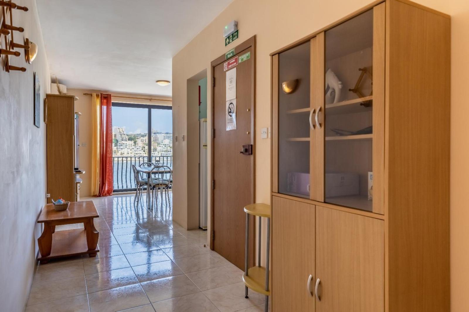 Adorable Seaview apt at St Paul's Bay photo 3