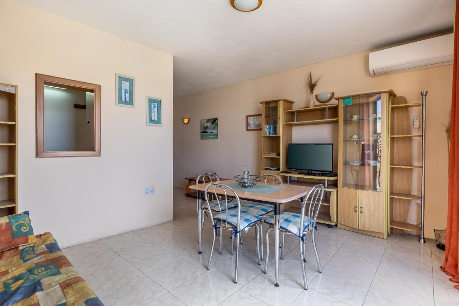Adorable Seaview apt at St Paul's Bay photo 4