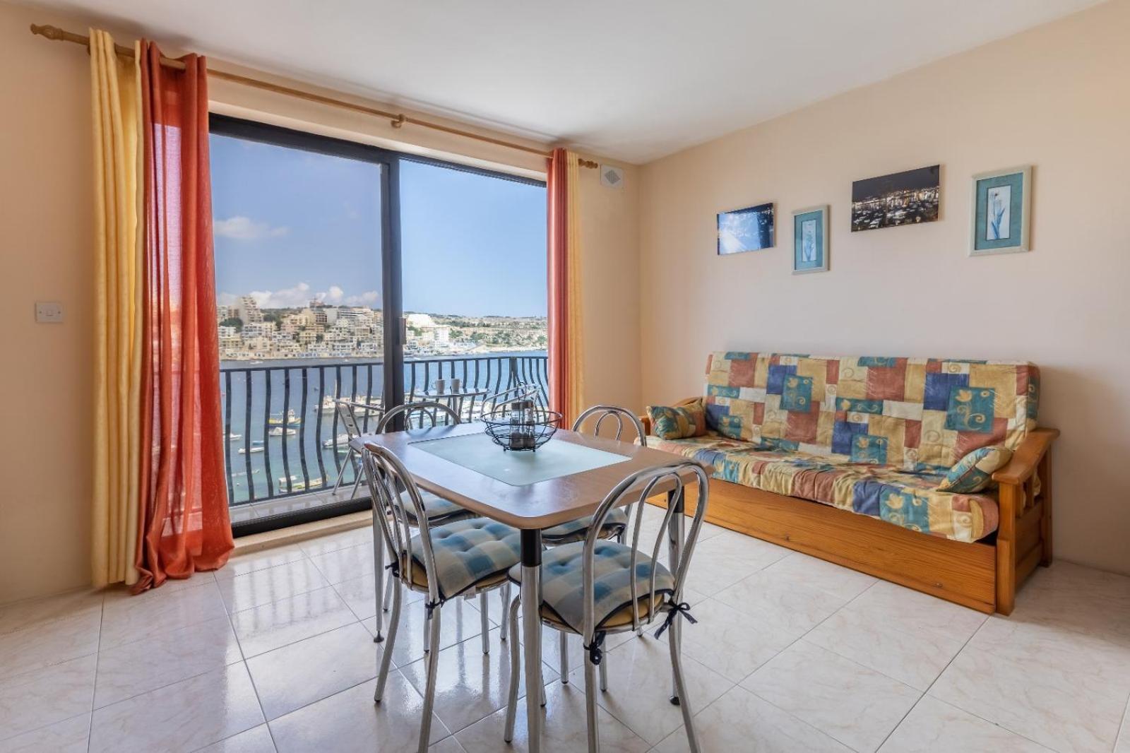 Adorable Seaview apt at St Paul's Bay, photo 8