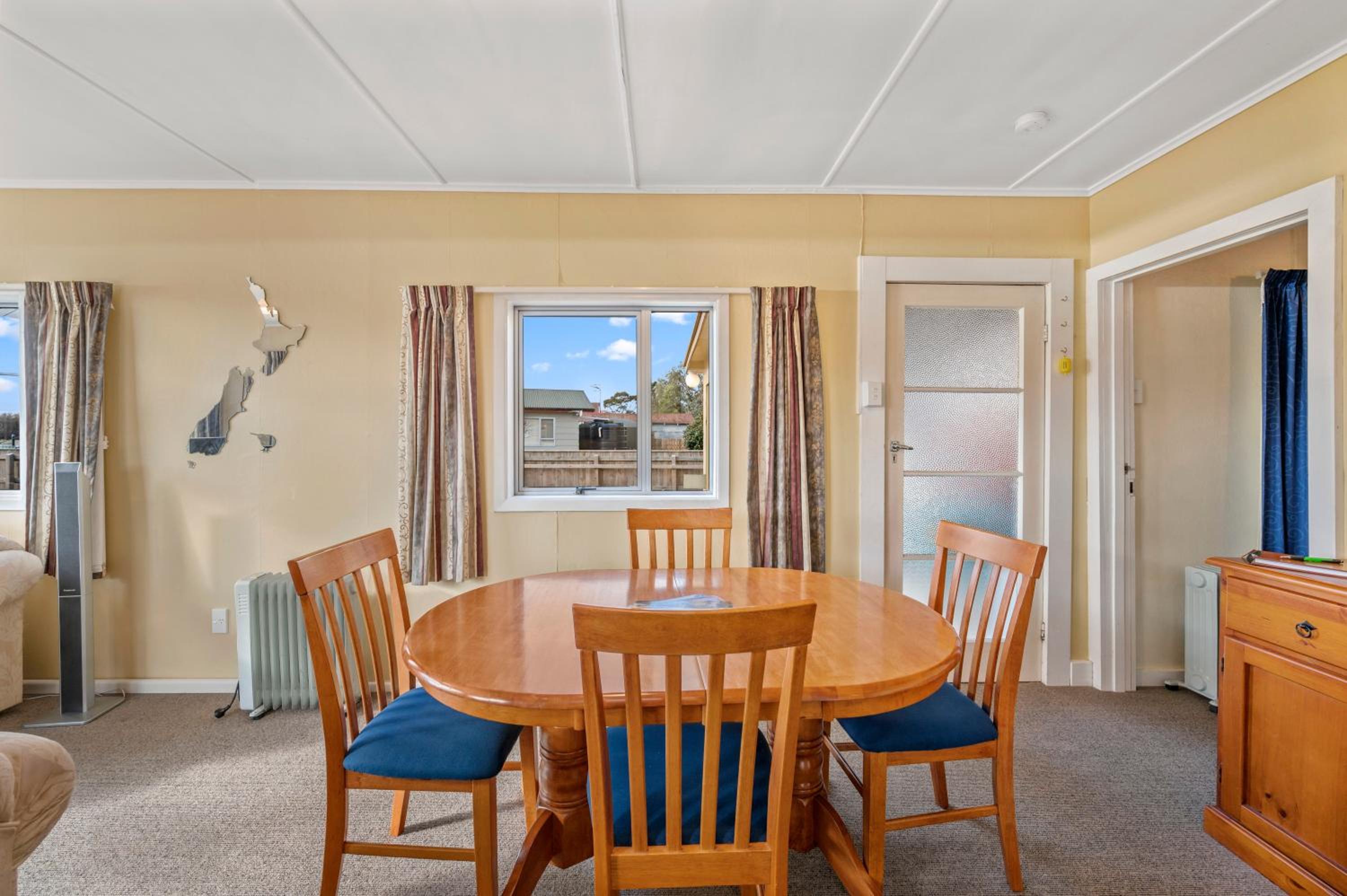 Lakeside Escape - Motuoapa Holiday Home