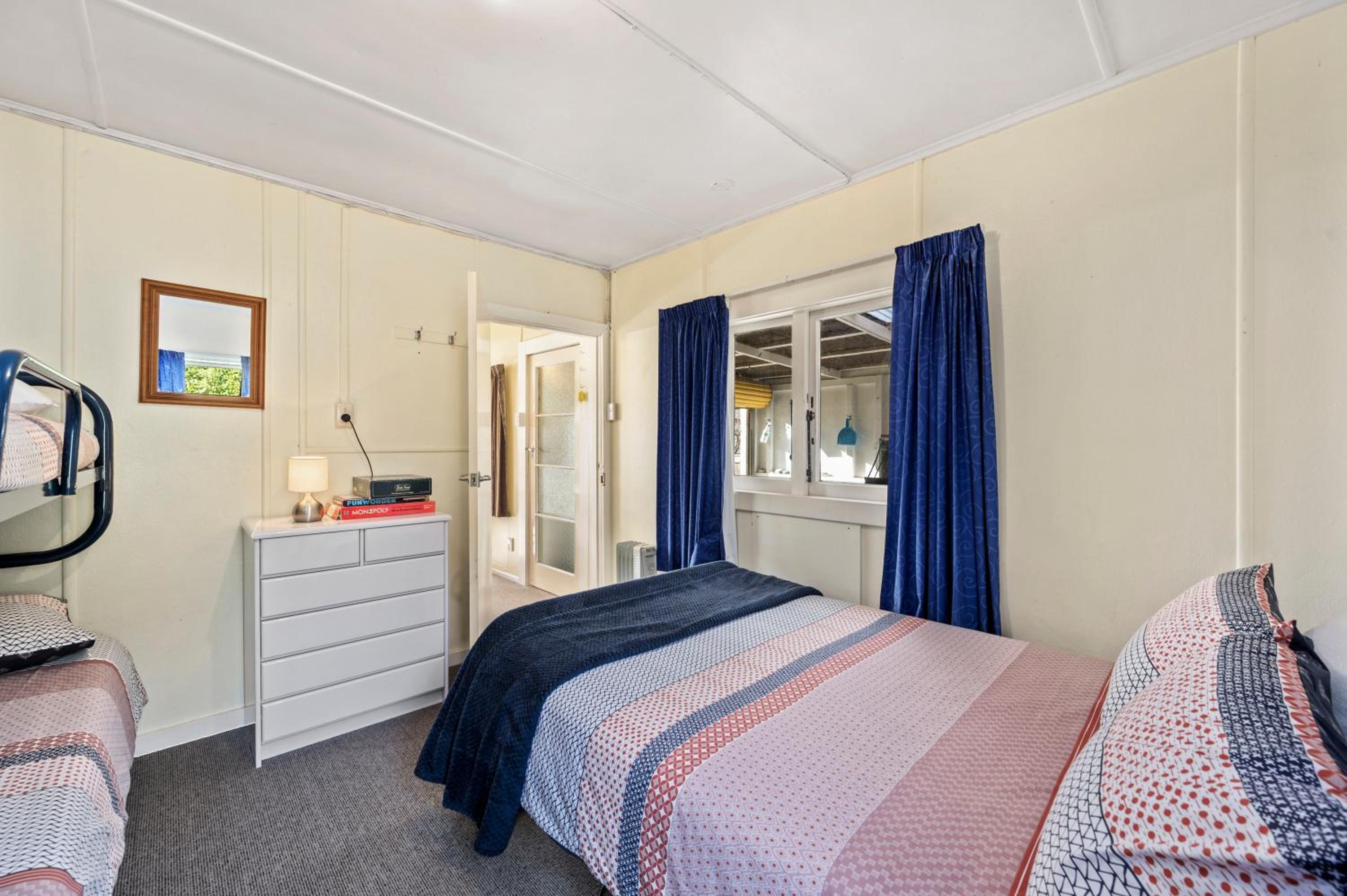 Lakeside Escape - Motuoapa Holiday Home
