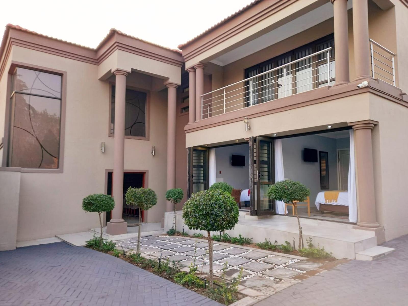 REALJOY GUEST SUITES