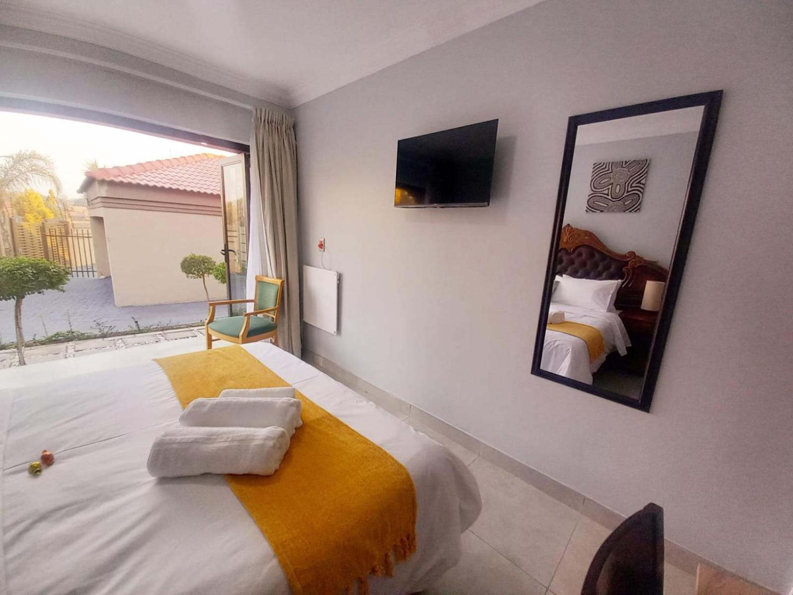 REALJOY GUEST SUITES