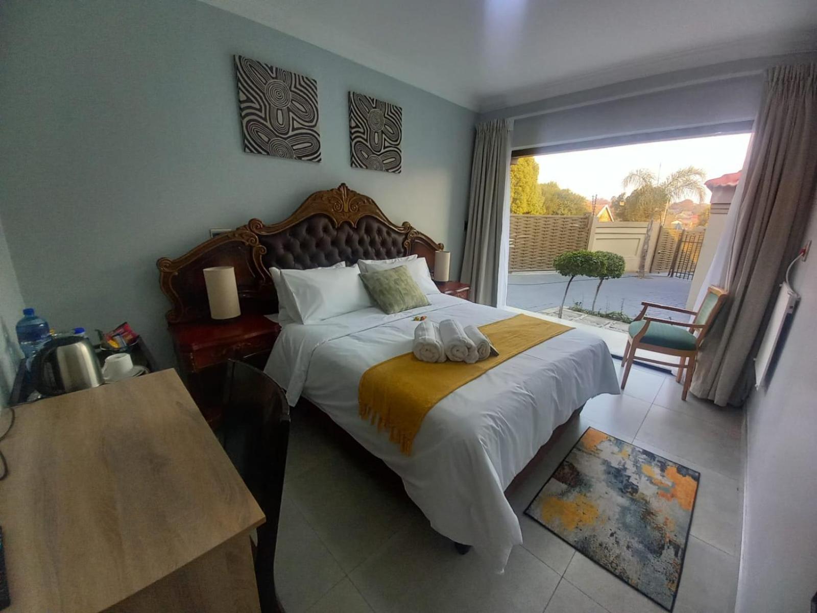 REALJOY GUEST SUITES