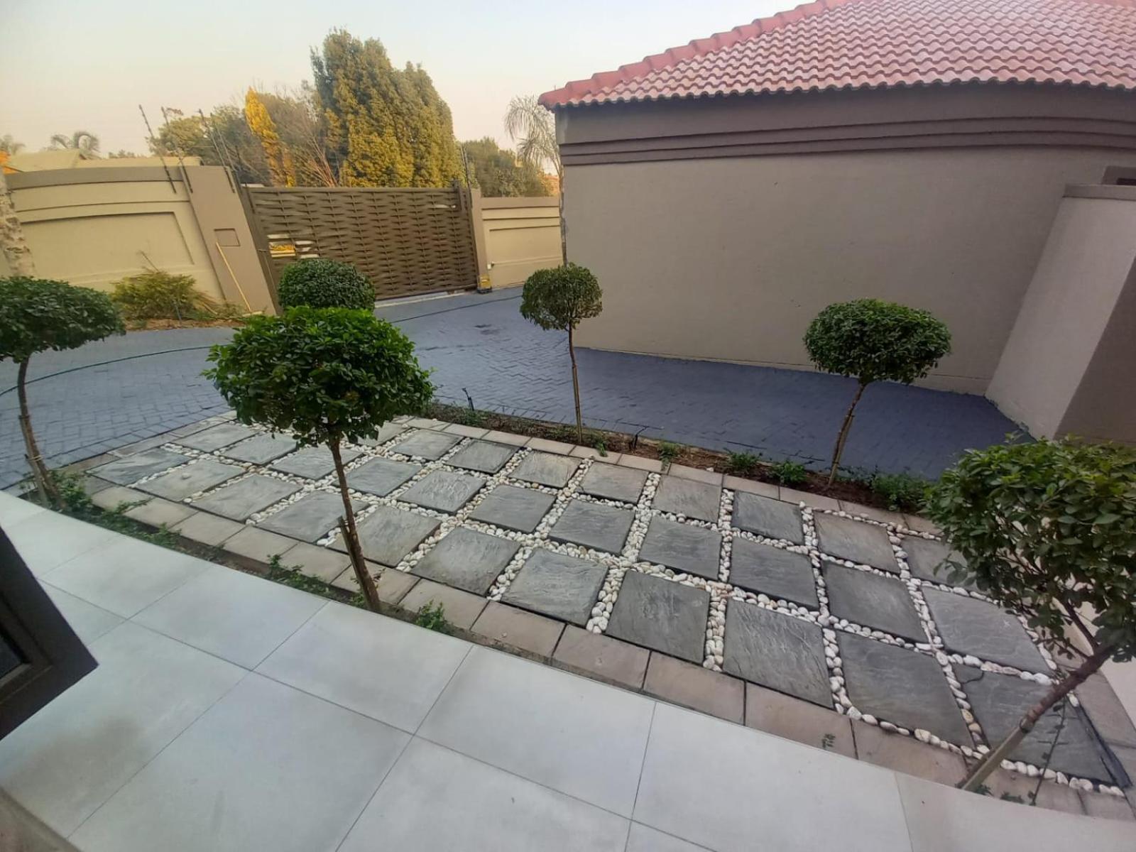 REALJOY GUEST SUITES