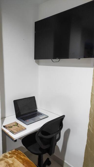 Cómodo Aparta estudio 402
