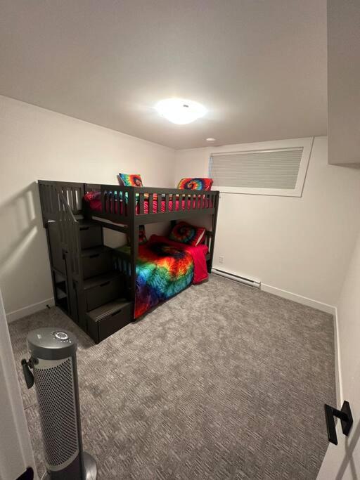 The Royal Bay Escape: Cozy 2 bedrooms garden suite