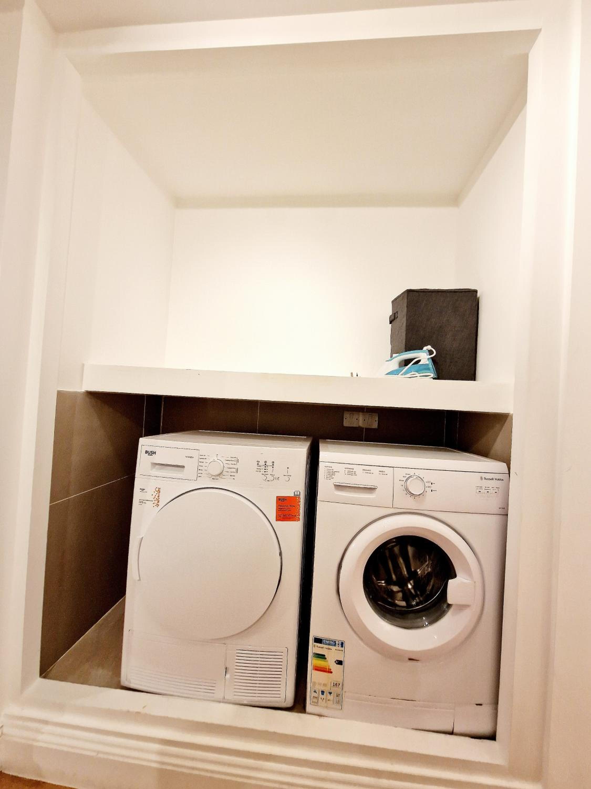 Stunning Hyde Park Home, Ground Floor Maisonette, Duplex, near Tube Metro Stations