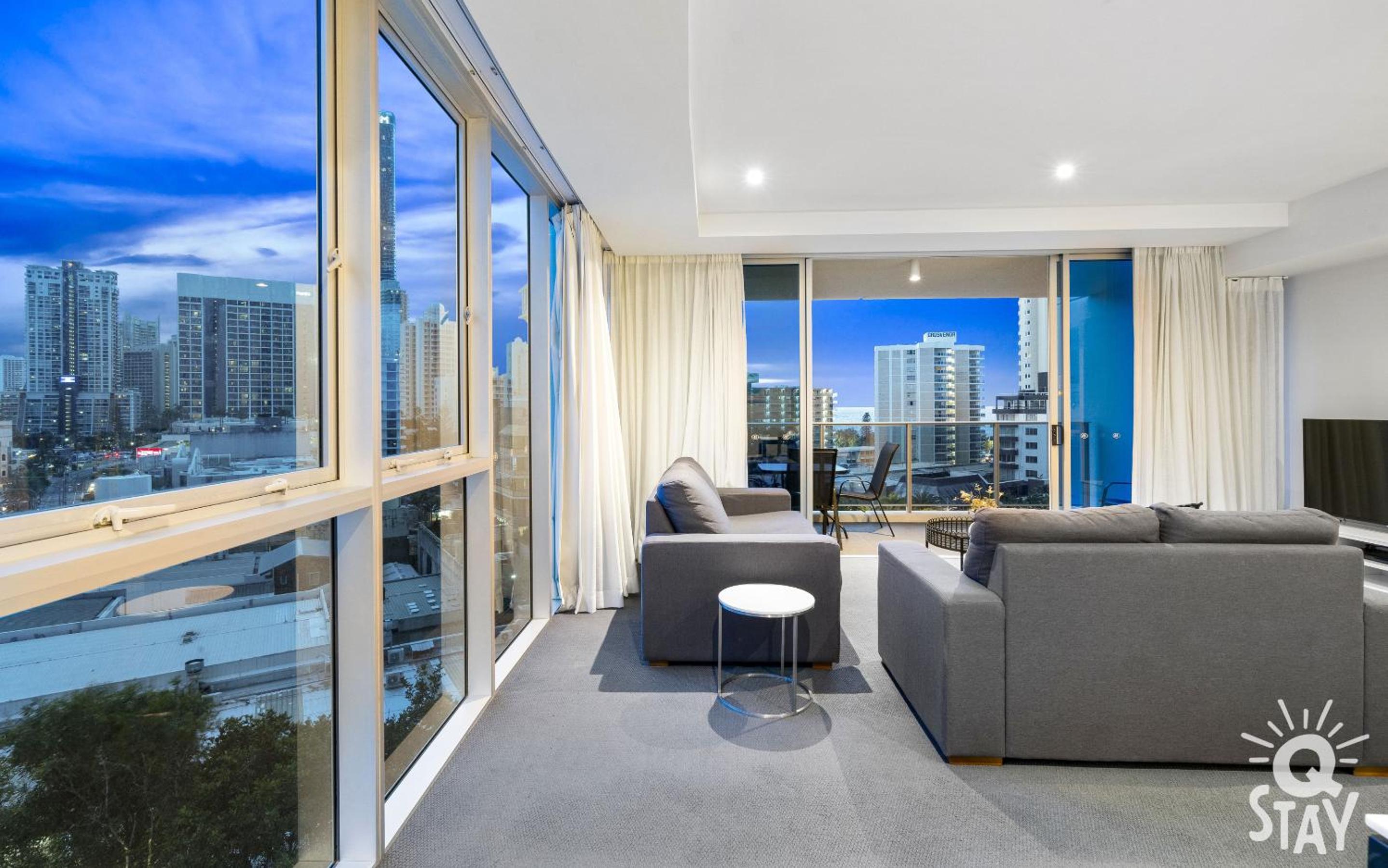H'Residences LIMITED 7 NIGHT DEAL 2 bedroom 2 bathroom city view - KIDS STAY FREE!!!