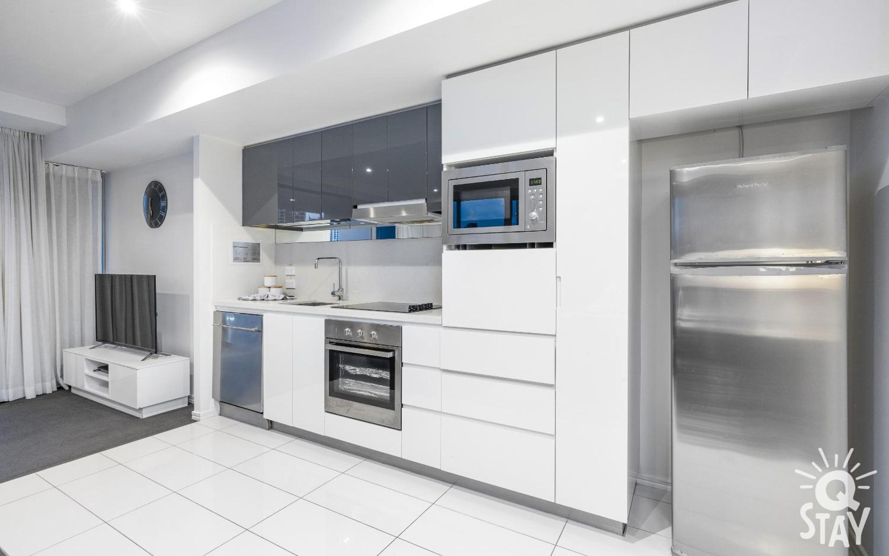 H'Residences - 2 Bed Unit in the heart of Surfers