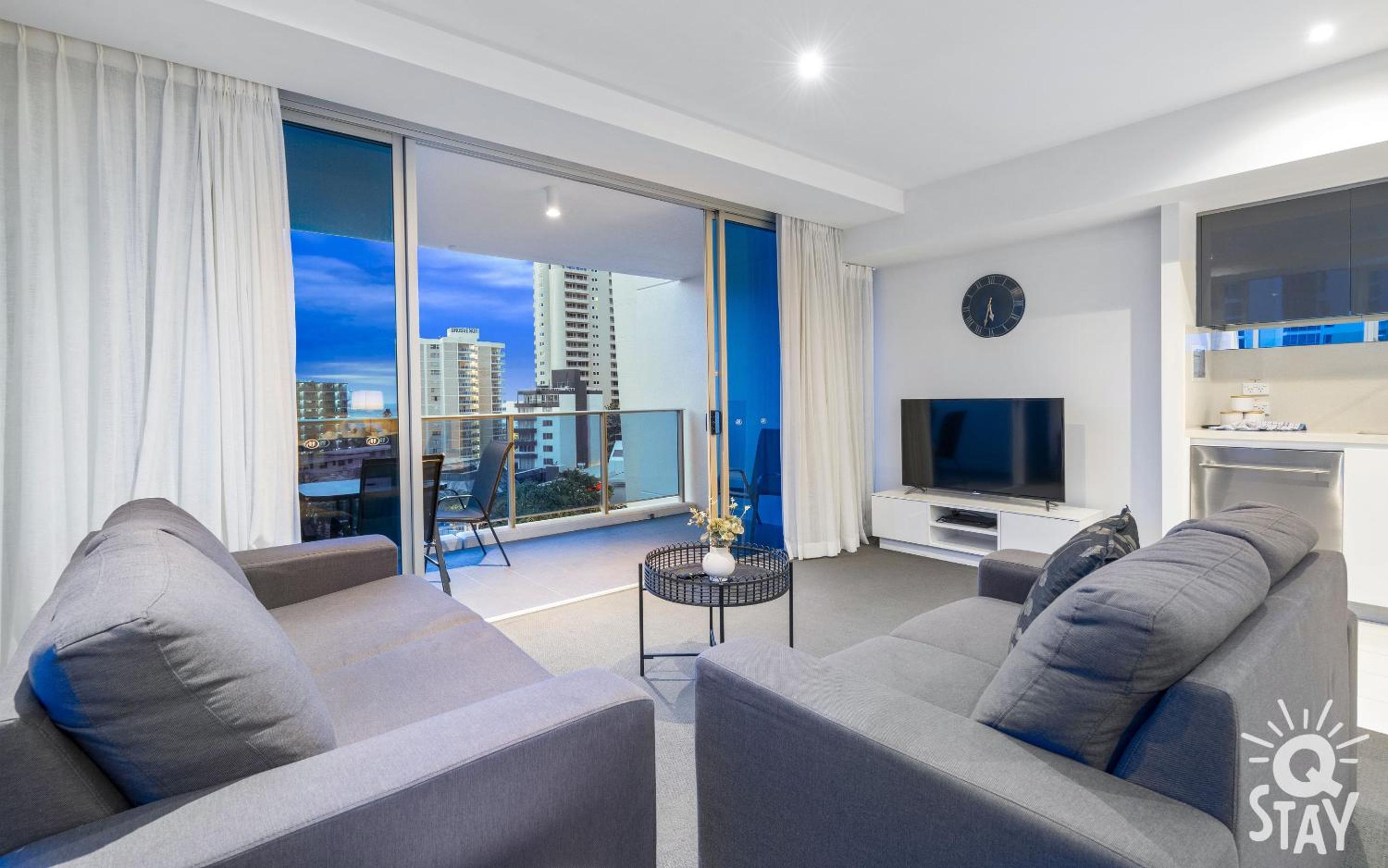 H'Residences - 2 Bed Unit in the heart of Surfers