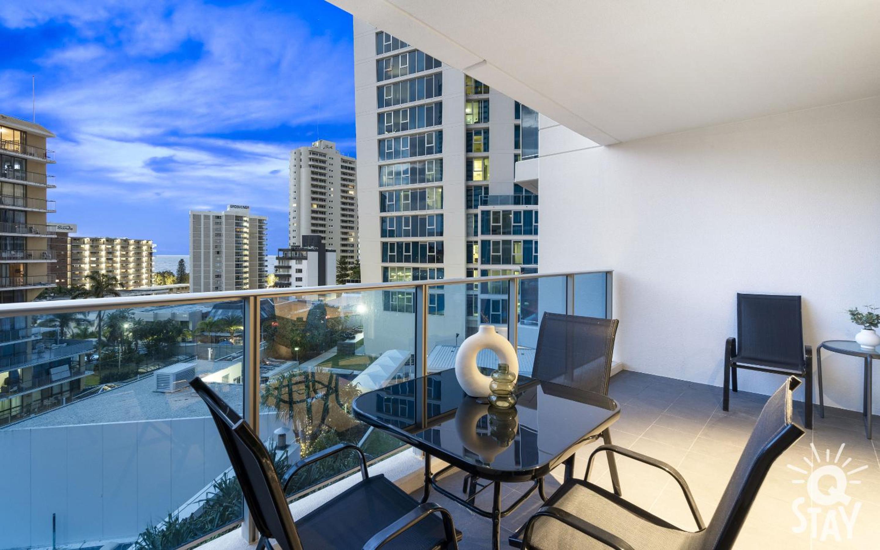 H'Residences - 2 Bed Unit in the heart of Surfers