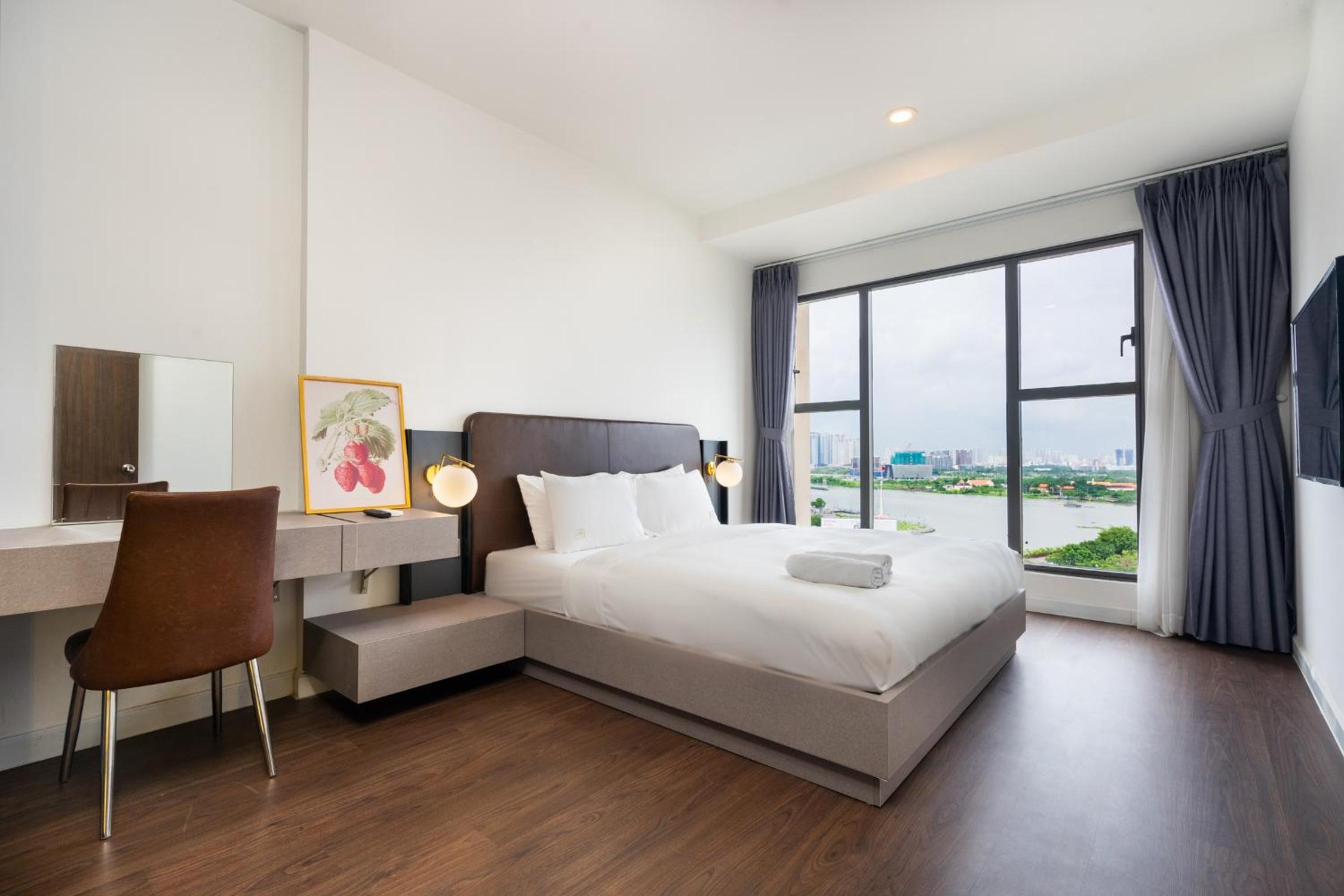 Saigon Royal Apartment 2 bedroom in center