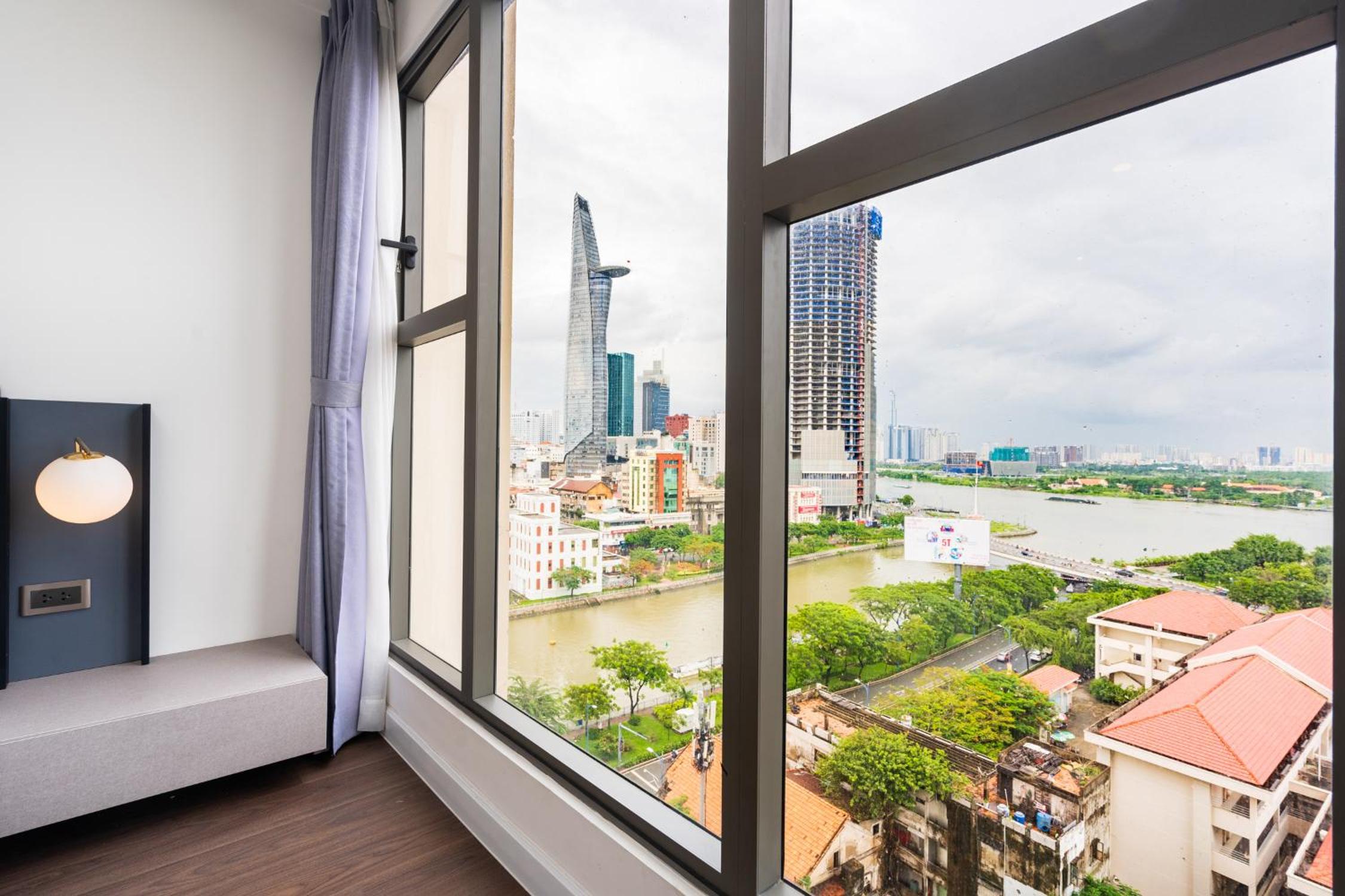 Saigon Royal Apartment 2 bedroom in center