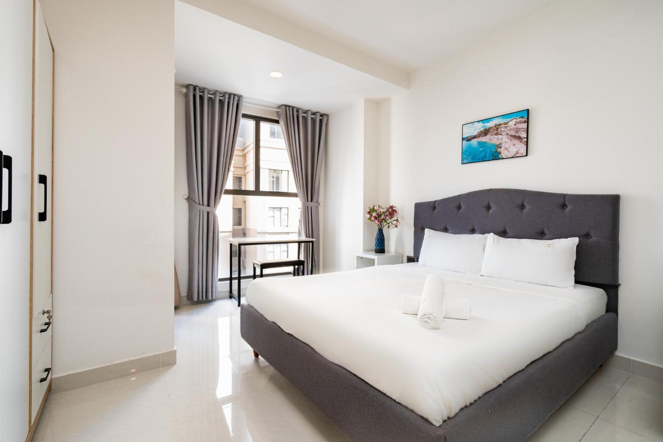 Saigon Royal Apartment 2 bedroom in center