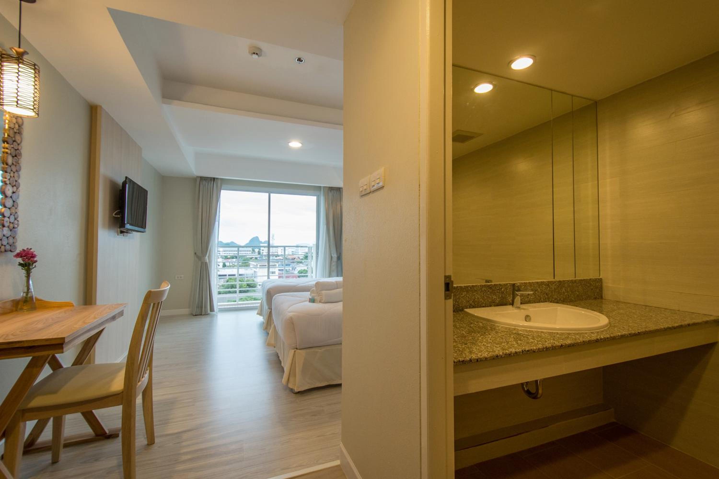 Prachuap Grand Hotel