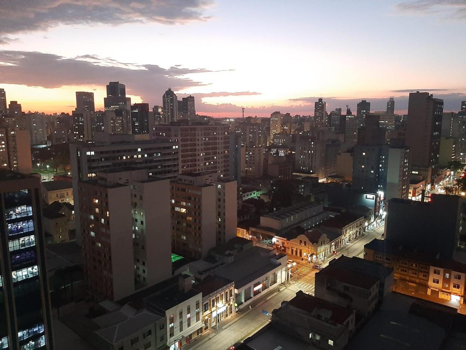 Lindo studio equipado em apartamento clube com academia e conforto no centro de Curitiba - MID Home