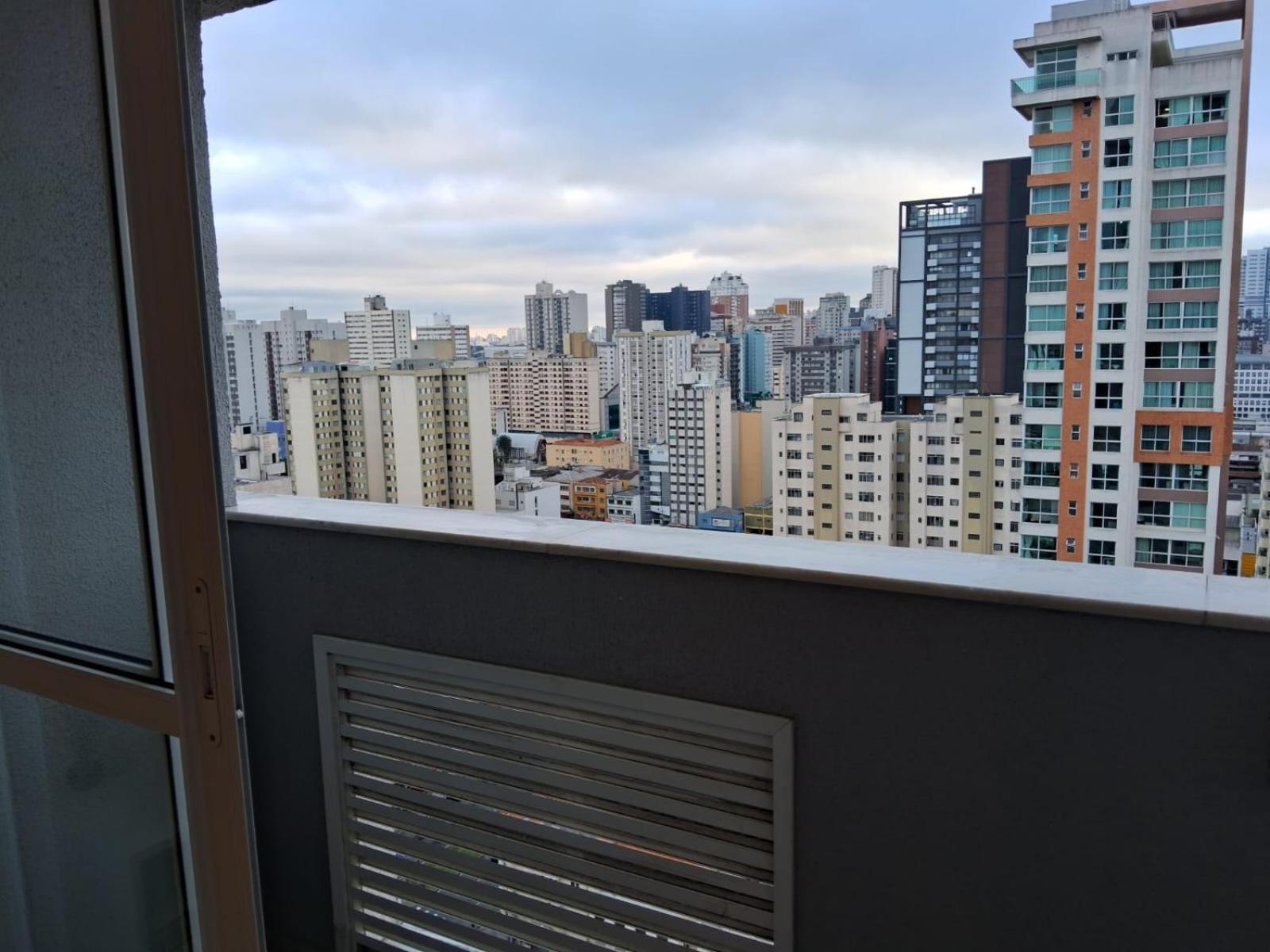 Lindo studio equipado em apartamento clube com academia e conforto no centro de Curitiba - MID Home