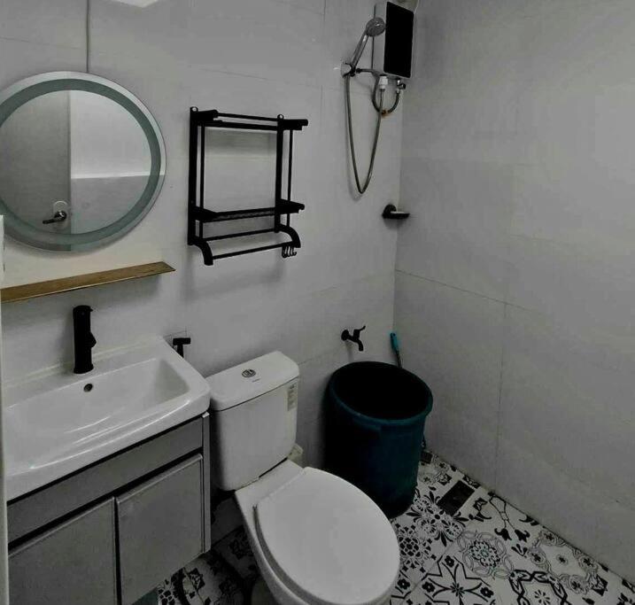 2 Bedroom, 1 Bathroom Home with street parking view 5