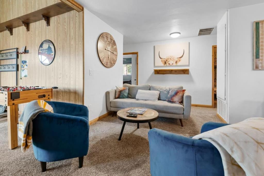Villa Grove by Rather Be Properties view 4